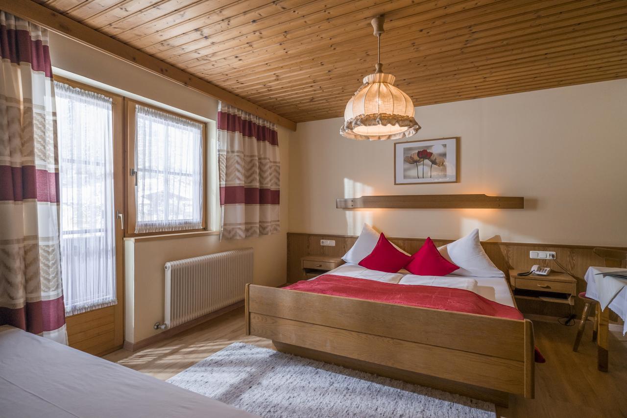 Gaestehaus Schneeberger Mayrhofen Buitenkant foto